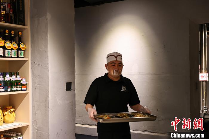 辽宁丹东：炭火上的魅力织就独特边境风味