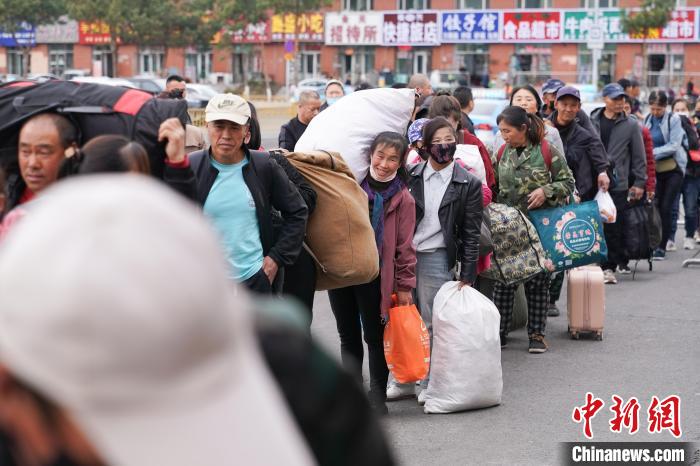 农机讲堂搬上车 黑龙江“插秧专列”再出发