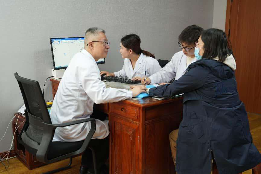跨越山海，用“上海温度”激活高原医疗春水