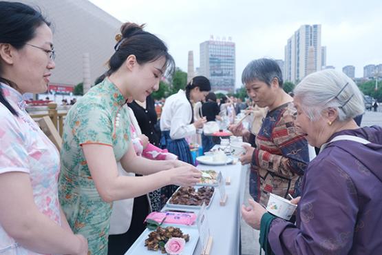重庆江津区中医院举办中医药美食文化节 推出96道创意药膳