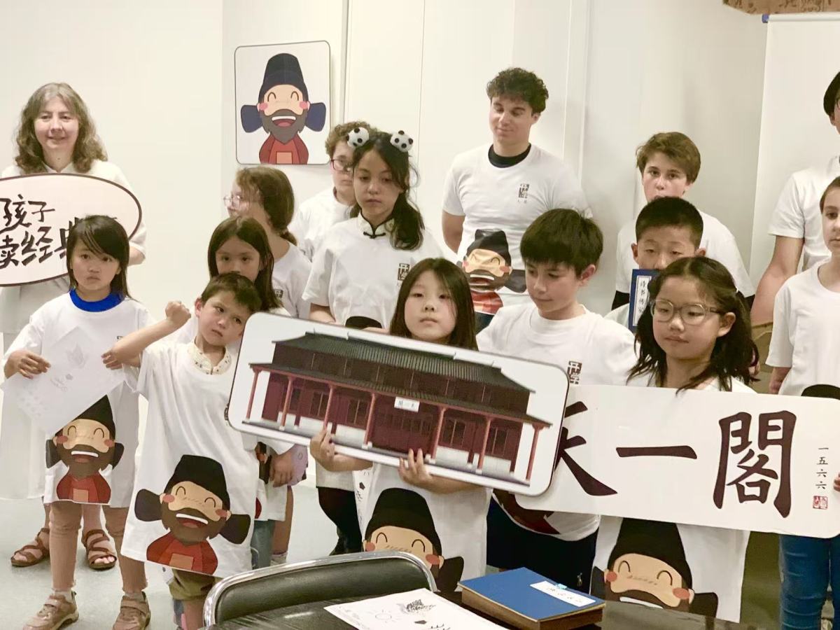 “我陪孩子读经典”研学出海，法国少年感受宁波传统魅力