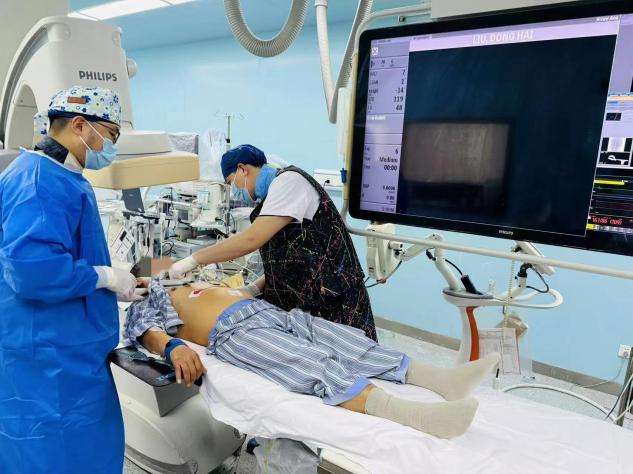 定格护理温情瞬间 上海中医药大学以临床故事育护理人才