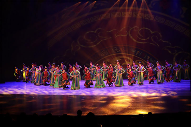 “北疆文化神州行——2025鄂尔多斯乌兰牧骑优秀节目全国巡演”在北京启幕