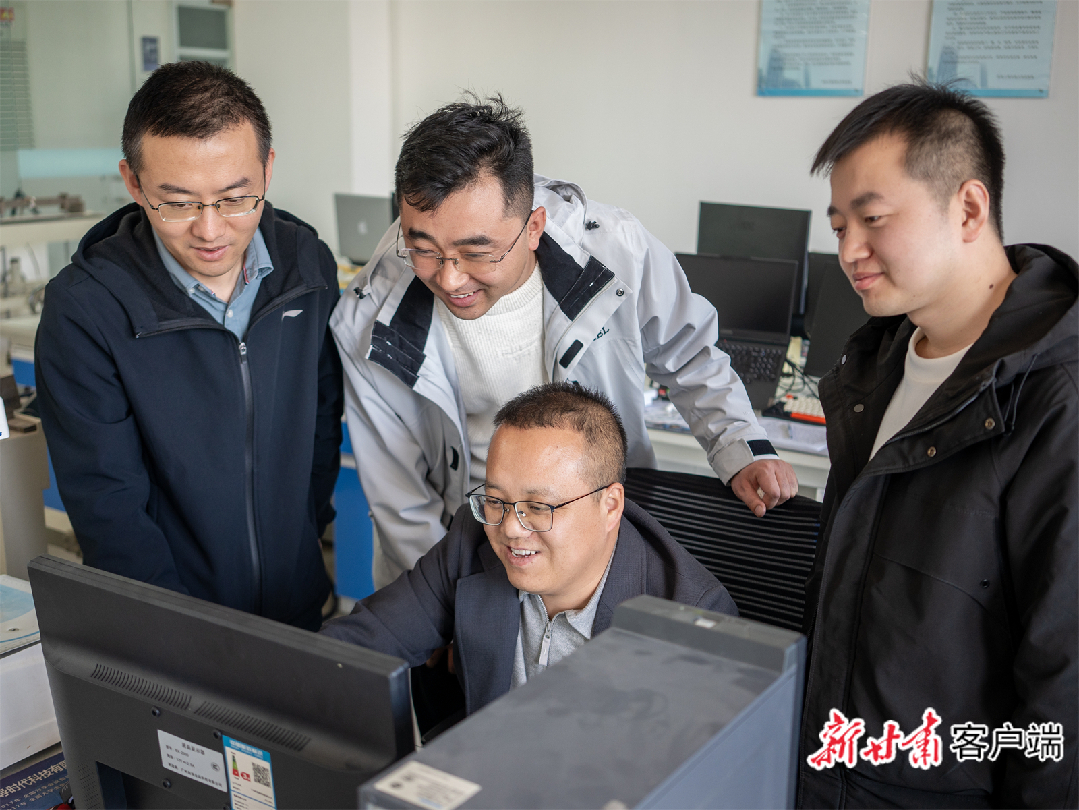 【报效祖国 建功西部】戴飞：黄土地长出农机梦