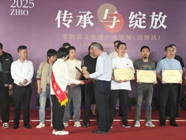 “传承与绽放·非物质文化遗产成果展”开幕