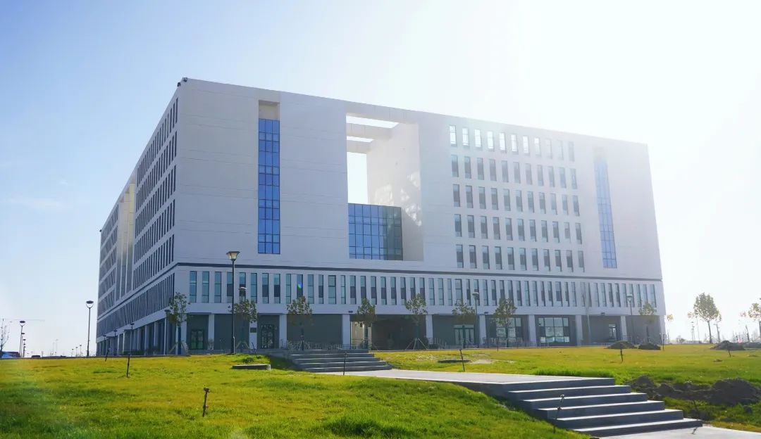 探秘新疆工业学院：扎根边疆的应用型人才摇篮