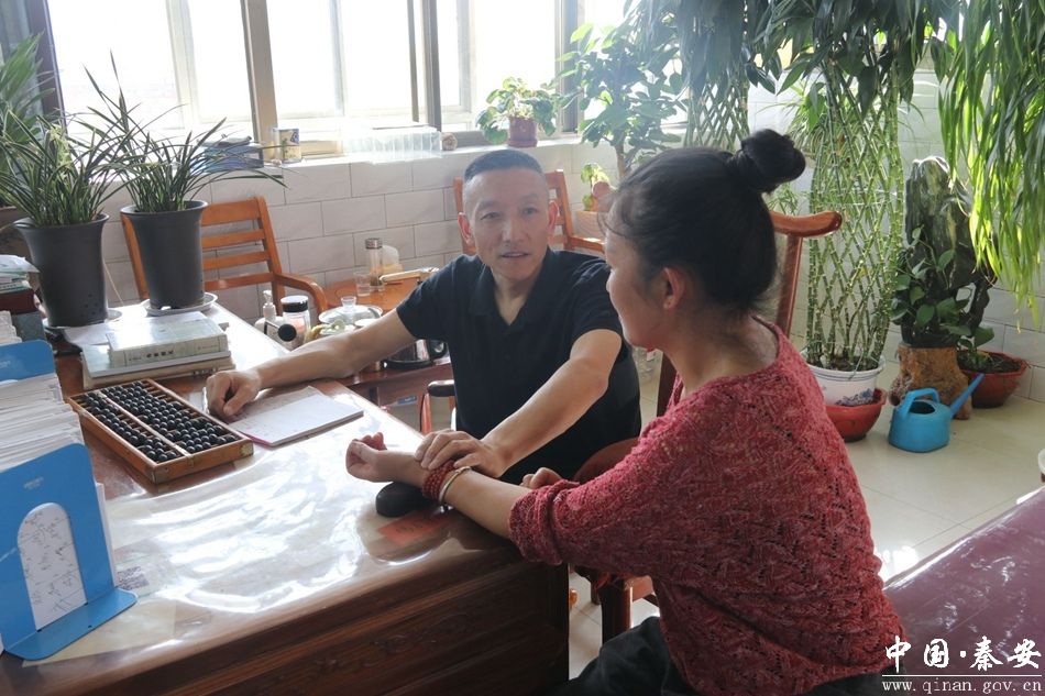 “全国自强模范”马启红：秦安大地上的 “铁拐神医”