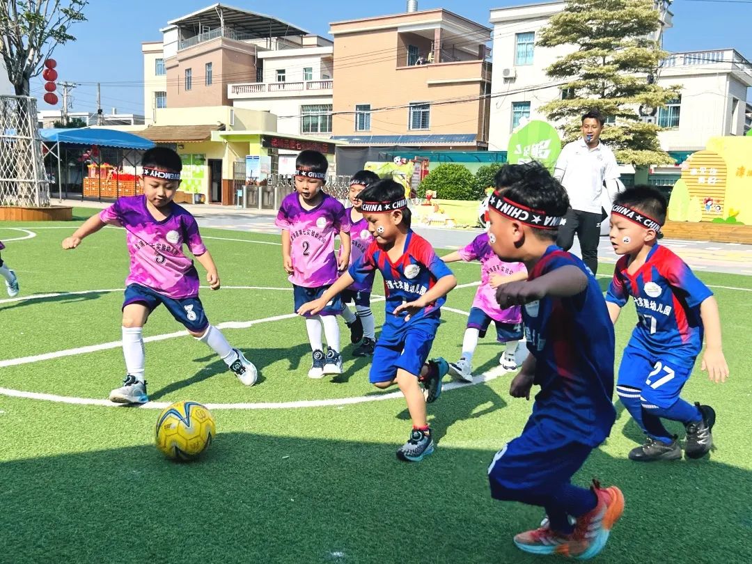 学前教育宣传月特辑 ∣ “混天绫动乾坤转·足尖争霸笑满园”——漳浦七幼2025年第五届足球嘉年华暨庆“六一儿童节”亲子足球运动会