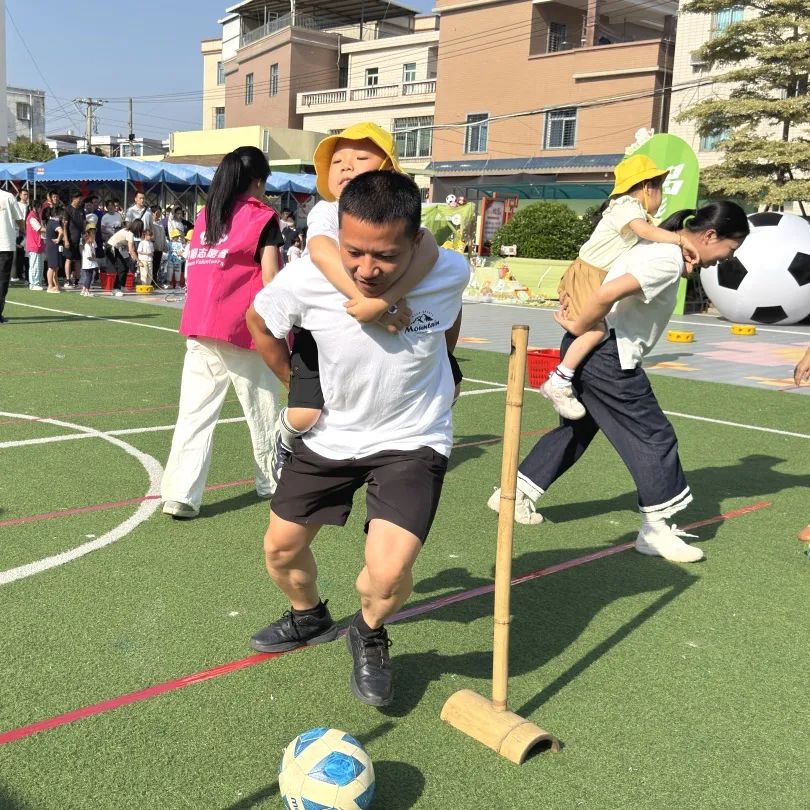 学前教育宣传月特辑 ∣ “混天绫动乾坤转·足尖争霸笑满园”——漳浦七幼2025年第五届足球嘉年华暨庆“六一儿童节”亲子足球运动会