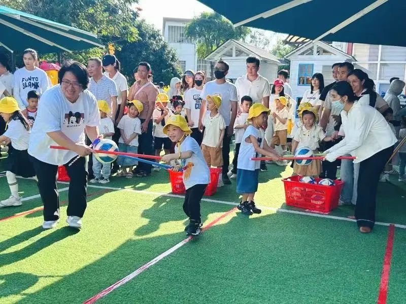 学前教育宣传月特辑 ∣ “混天绫动乾坤转·足尖争霸笑满园”——漳浦七幼2025年第五届足球嘉年华暨庆“六一儿童节”亲子足球运动会