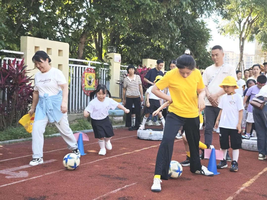 学前教育宣传月特辑 ∣ “混天绫动乾坤转·足尖争霸笑满园”——漳浦七幼2025年第五届足球嘉年华暨庆“六一儿童节”亲子足球运动会