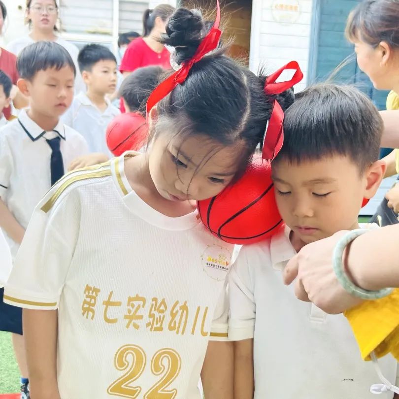 学前教育宣传月特辑 ∣ “混天绫动乾坤转·足尖争霸笑满园”——漳浦七幼2025年第五届足球嘉年华暨庆“六一儿童节”亲子足球运动会