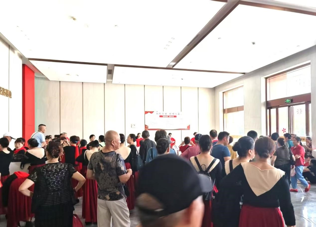 “湘约法理”进社区 律所送“法”暖民心