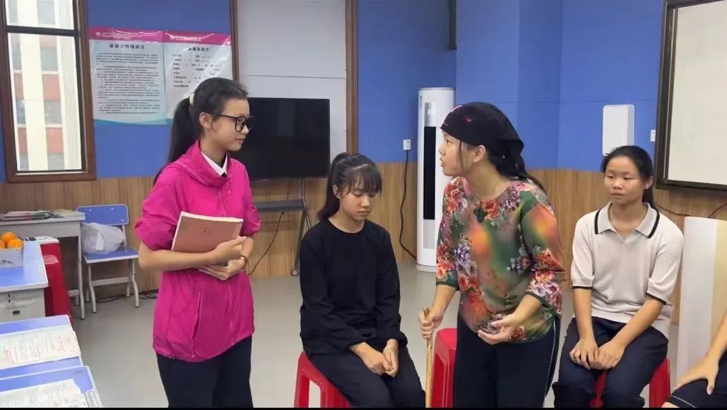 让书里黄文秀走进学生心里——南宁市各初中以课文《青春之光》教学育新人促成长