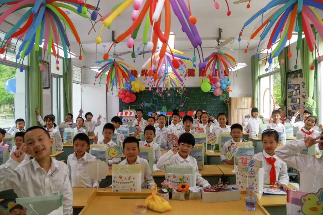 “六一”绘梦映党辉 少年逐梦强国归——闽侯县实验小学2024——2025学年庆“六一”表彰大会暨文艺汇演