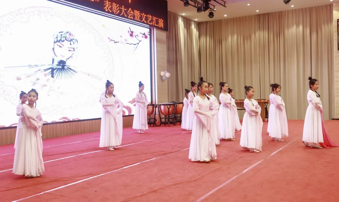 “六一”绘梦映党辉 少年逐梦强国归——闽侯县实验小学2024——2025学年庆“六一”表彰大会暨文艺汇演