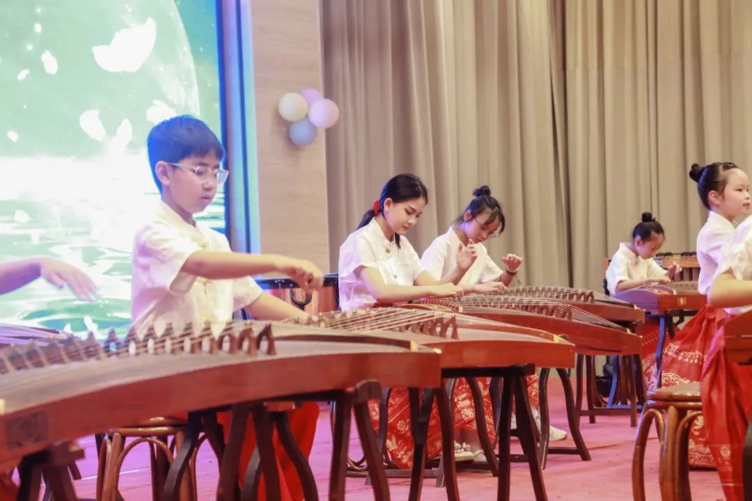 “六一”绘梦映党辉 少年逐梦强国归——闽侯县实验小学2024——2025学年庆“六一”表彰大会暨文艺汇演