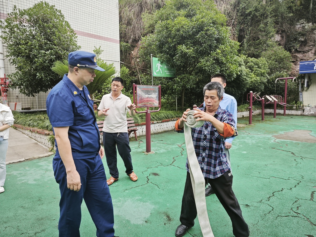重庆大足消防走进养老院开展消防宣传培训