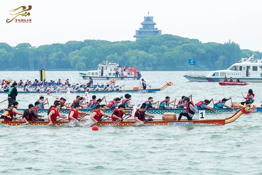 金鸡湖龙舟赛“划进”央视直播间！