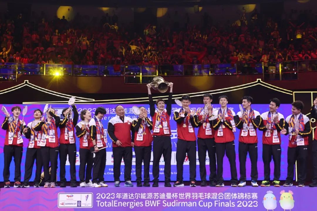 金鸡湖龙舟赛“划进”央视直播间！