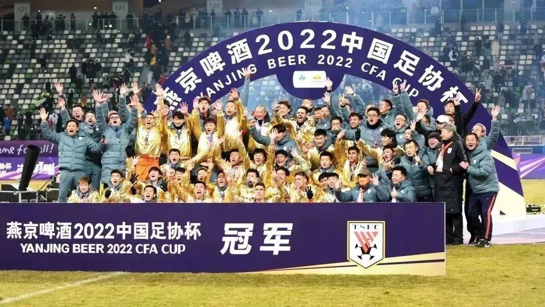 金鸡湖龙舟赛“划进”央视直播间！