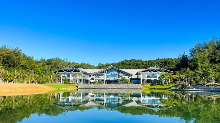 夏日来临，海南这座滨海小城吸引众多年轻人打卡