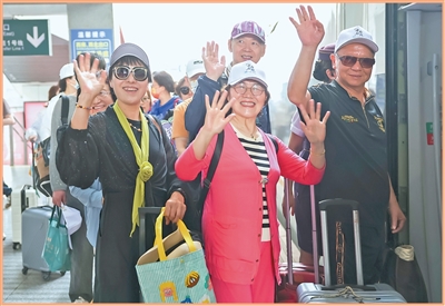 适应作息规律 解决出行焦虑 延长服务链条 银发旅游，如何适老又悦老？