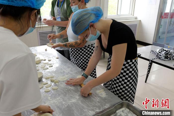美国中央密苏里大学师生河北行 感受中国文化