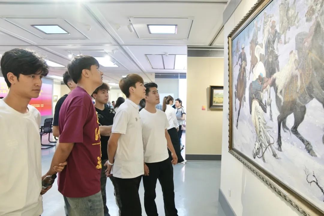 丹青映疆 同心共绘——庆祝新疆维吾尔自治区成立70周年新疆艺术学院老教授美术作品展开幕