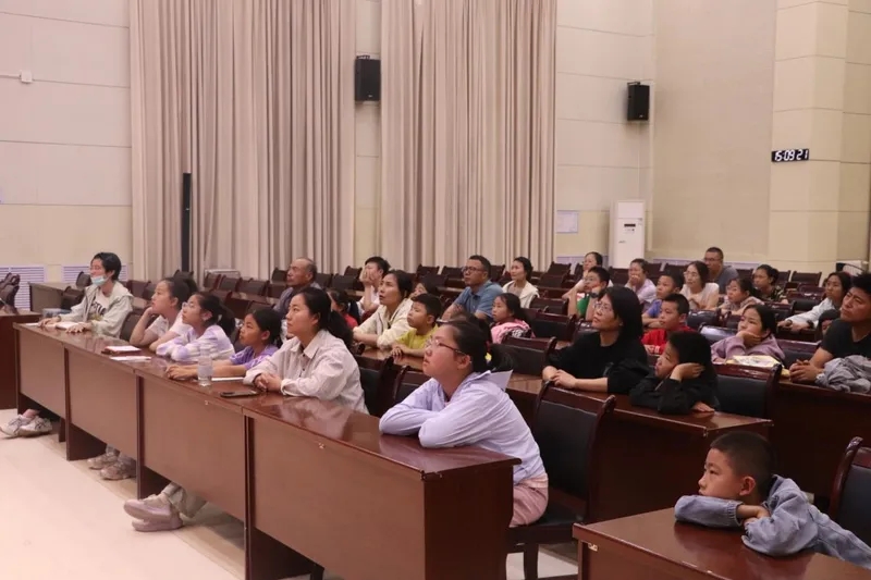 吴忠市图书馆联合帆书·银川 开展2025“阅享吴忠”文化惠民活动
