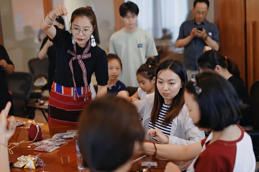 非遗传承丨佤族织锦的传承密码与时代新生