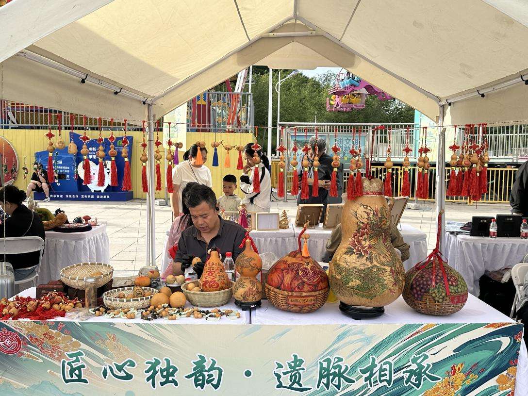 宁夏：非遗融入现代生活展现青春活力