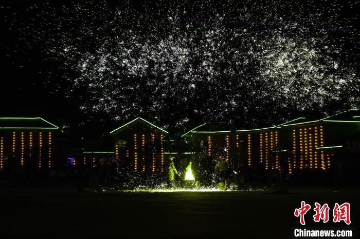 山东解码“夜经济”流量密钥 点燃消费新引擎