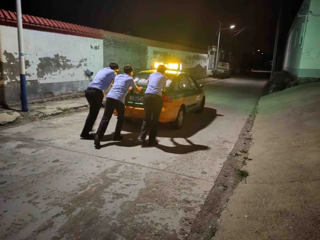 呼和浩特：暖心警事“一箩筐”