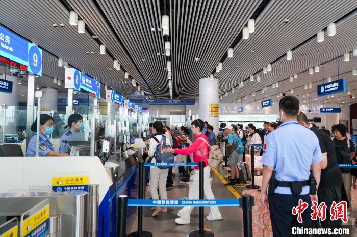 天津国际邮轮母港迎暑期热潮 预计接待旅客逾14万人次