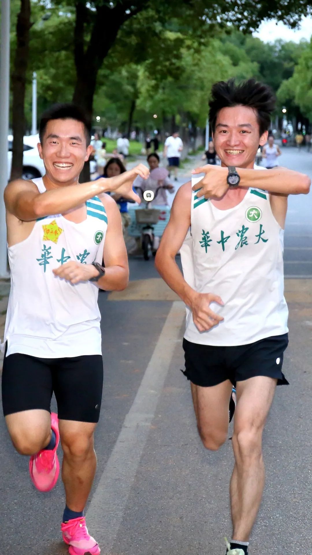 华中农业大学：奔跑赴锦程 水花致青春