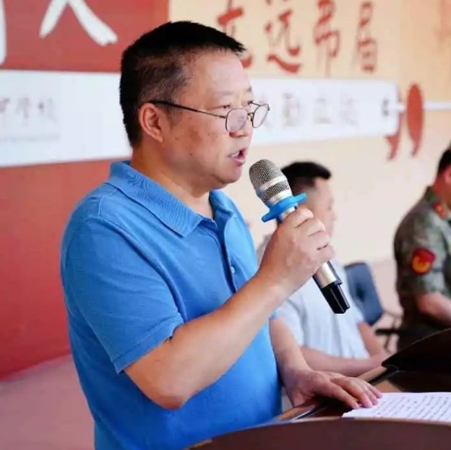 当青春遇上迷彩 八科学子 “热” 力全开