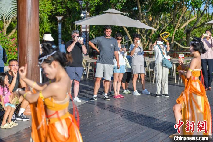 “Sanya Travel”持续走热：“这座城市的魅力又增加了”