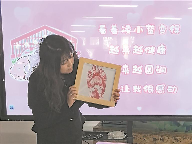 “凌小蛰”重生背后的流量密码