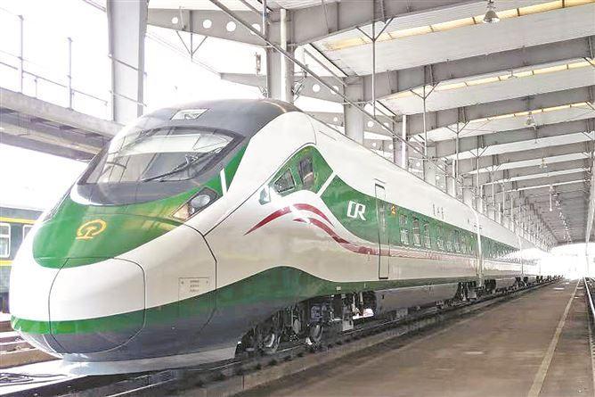 福建厦门：福厦铁路新列车 今起在厦可乘坐