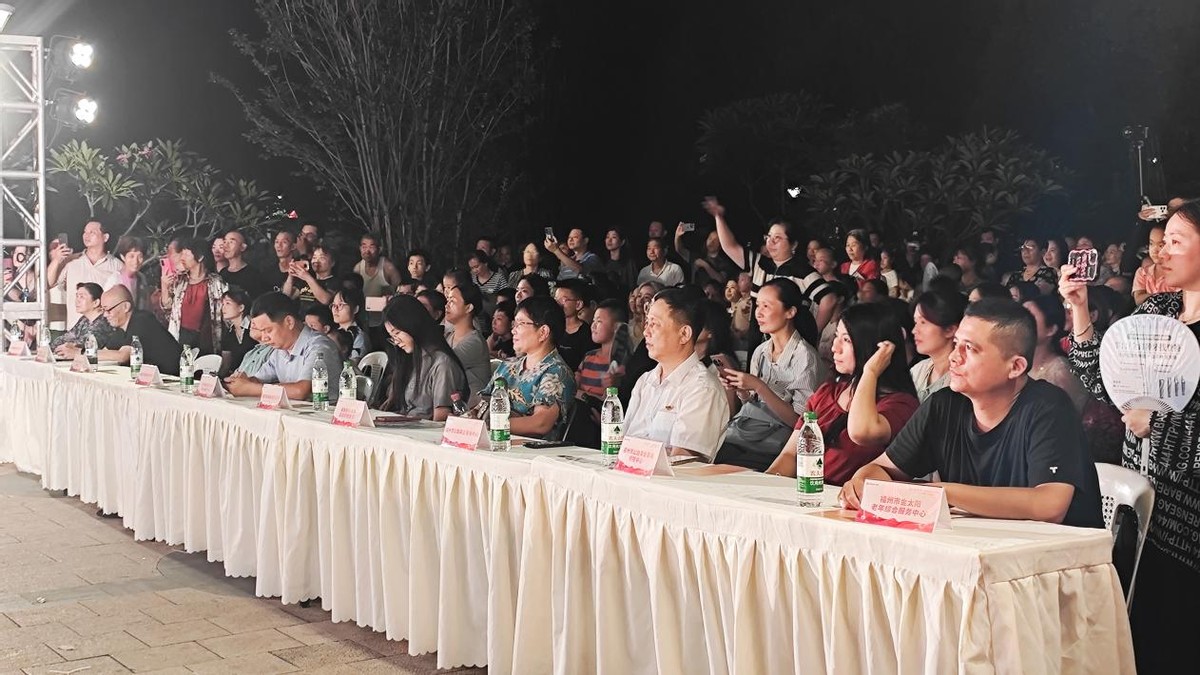 “家门口的幸福 唱响基层新篇章” ——第三届“聆听‘凤’音 心潮音乐会”华彩收官