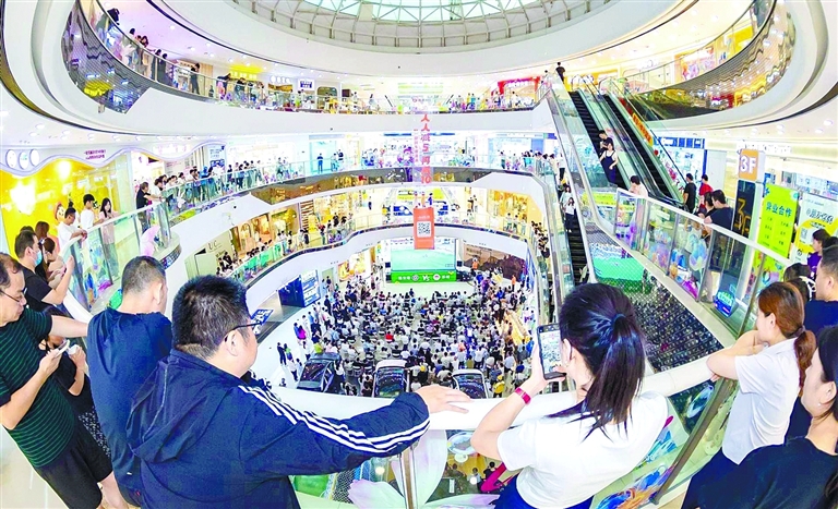 “苏超”激情点燃港城消费热情