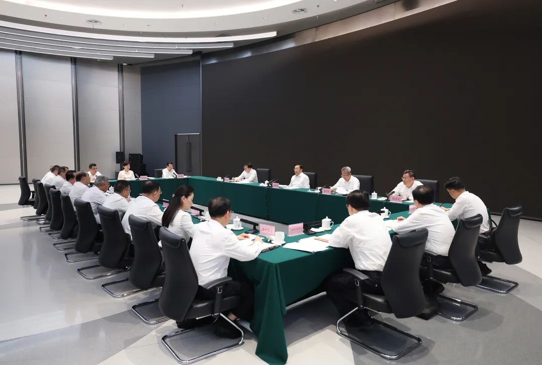 王忠林调研中碳登建设并召开座谈会 高质量推进中碳登建设发展 加快打造全国碳市场中心