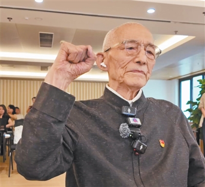 92岁游本昌：入党是新的开始
