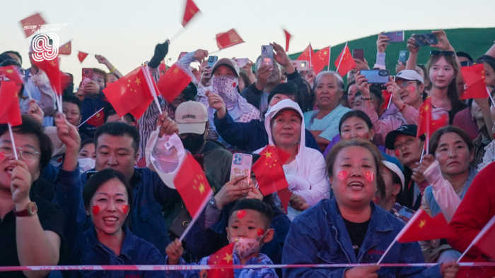 草原万人唱响时代赞歌！西乌旗“草原99号公路”星空演唱会圆满落幕
