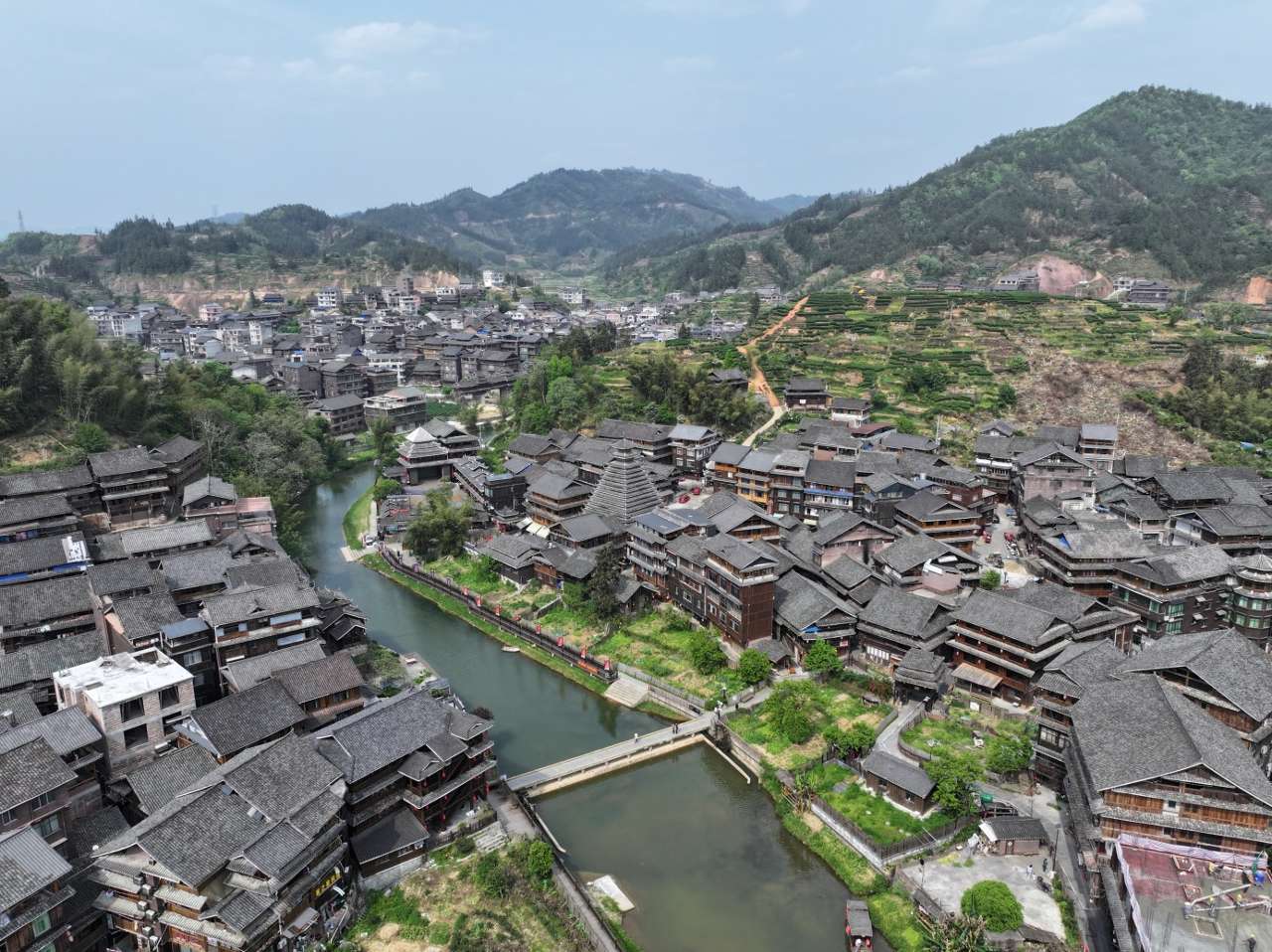广西三江：侗乡风情引得游人竞相奔赴