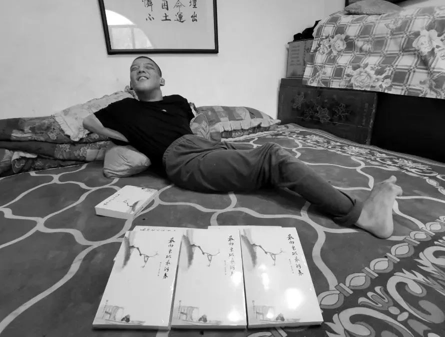 发现榆林 | 诗者胡少杰：他是人间那道光