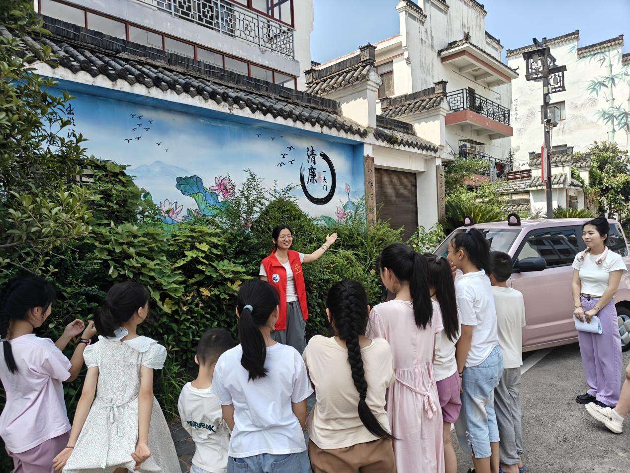 匠心织就多彩课堂