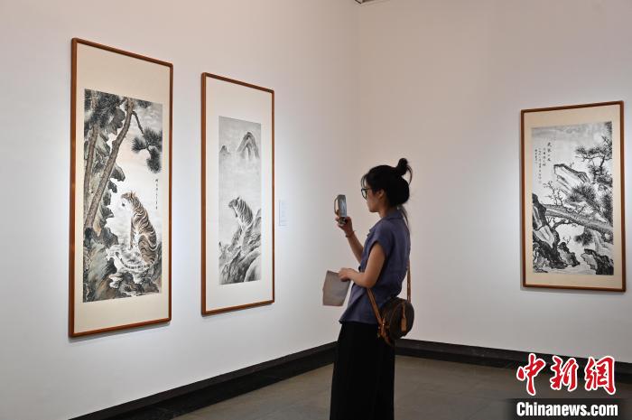 “广东省美术馆馆际典藏精品展（第一回）”在广州开幕