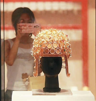 暑期博物馆延长开放时间，推出丰富展览、活动—— “文博热”添彩夏日生活（文化中国行）